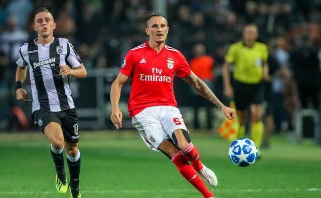 反映了他的 反映了他的