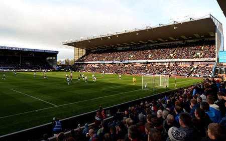 滑落出争冠 滑落出争冠